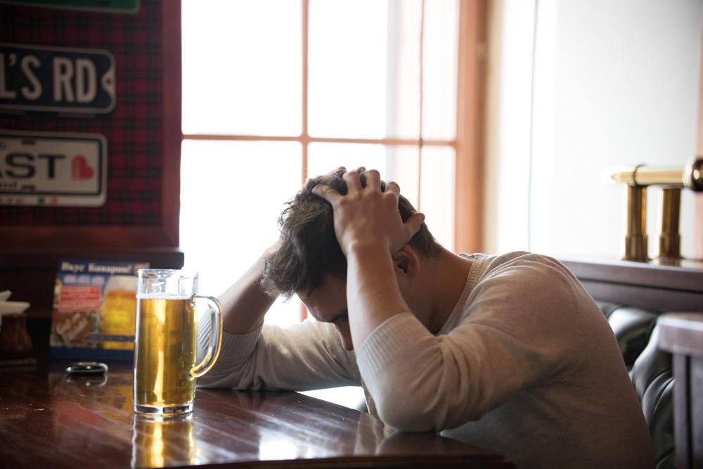 Lunatykowanie po alkoholu: Terapia i wsparcie